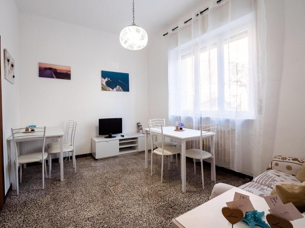 Casa Mafalda - Rooms, Friends And More - Affittacamere, Guest House Senigallia Esterno foto