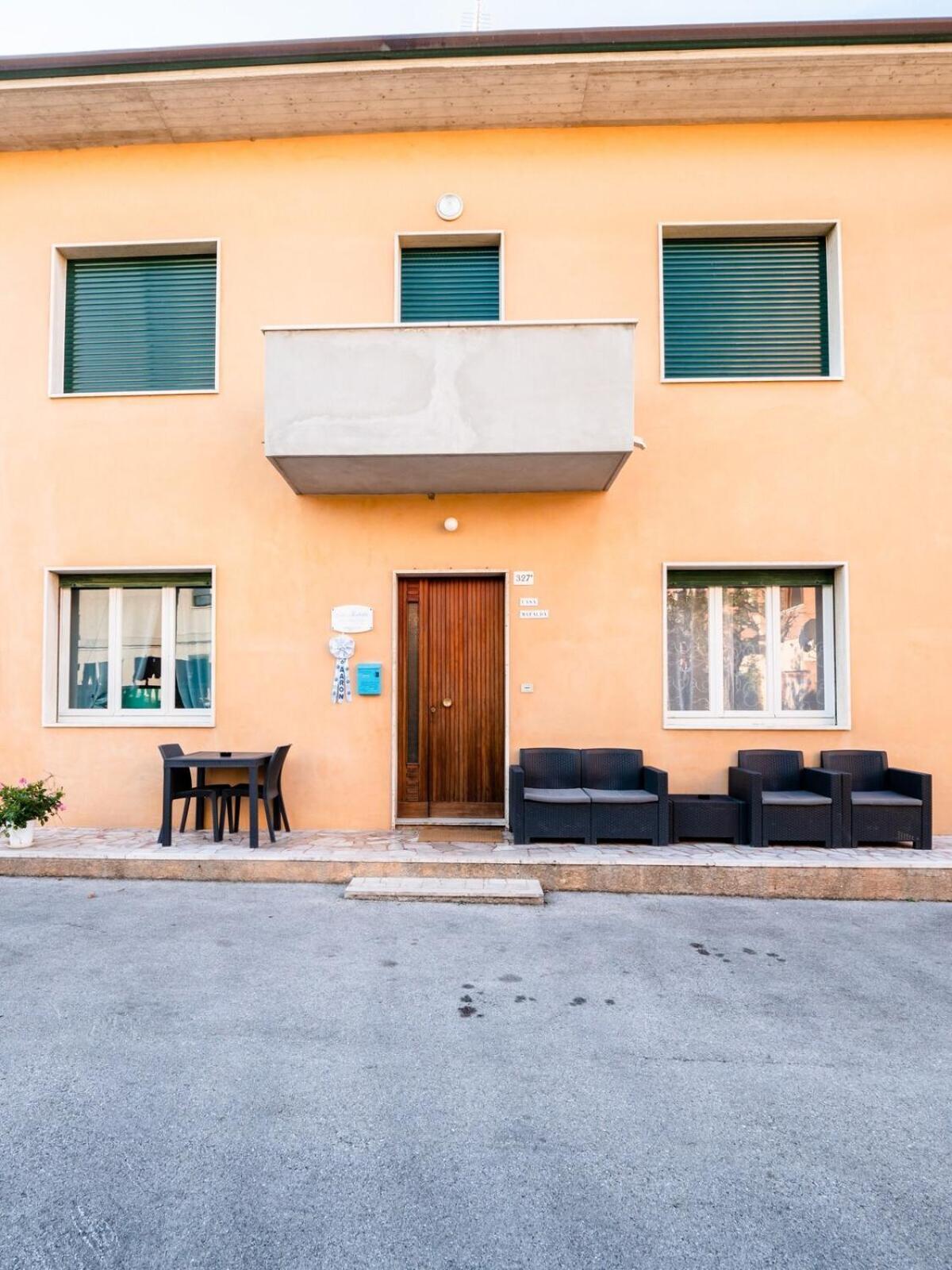 Casa Mafalda - Rooms, Friends And More - Affittacamere, Guest House Senigallia Esterno foto
