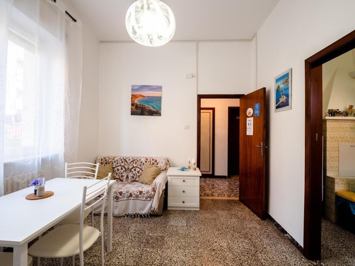 Casa Mafalda - Rooms, Friends And More - Affittacamere, Guest House Senigallia Esterno foto