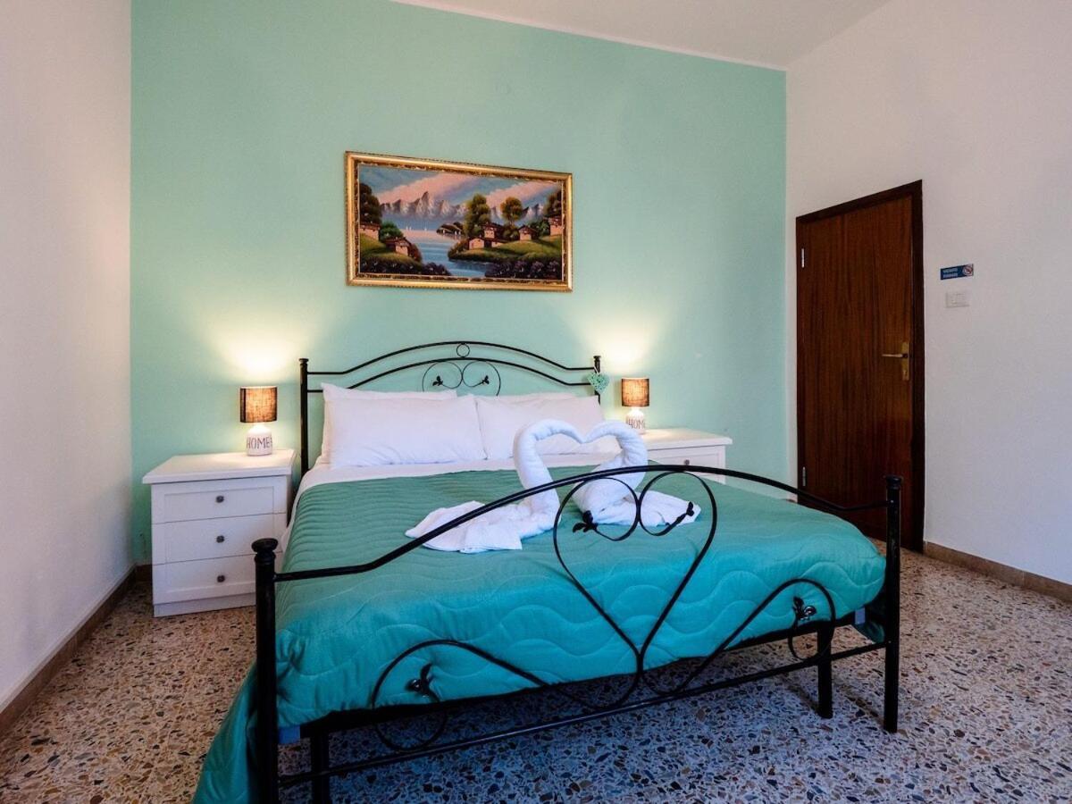 Casa Mafalda - Rooms, Friends And More - Affittacamere, Guest House Senigallia Esterno foto